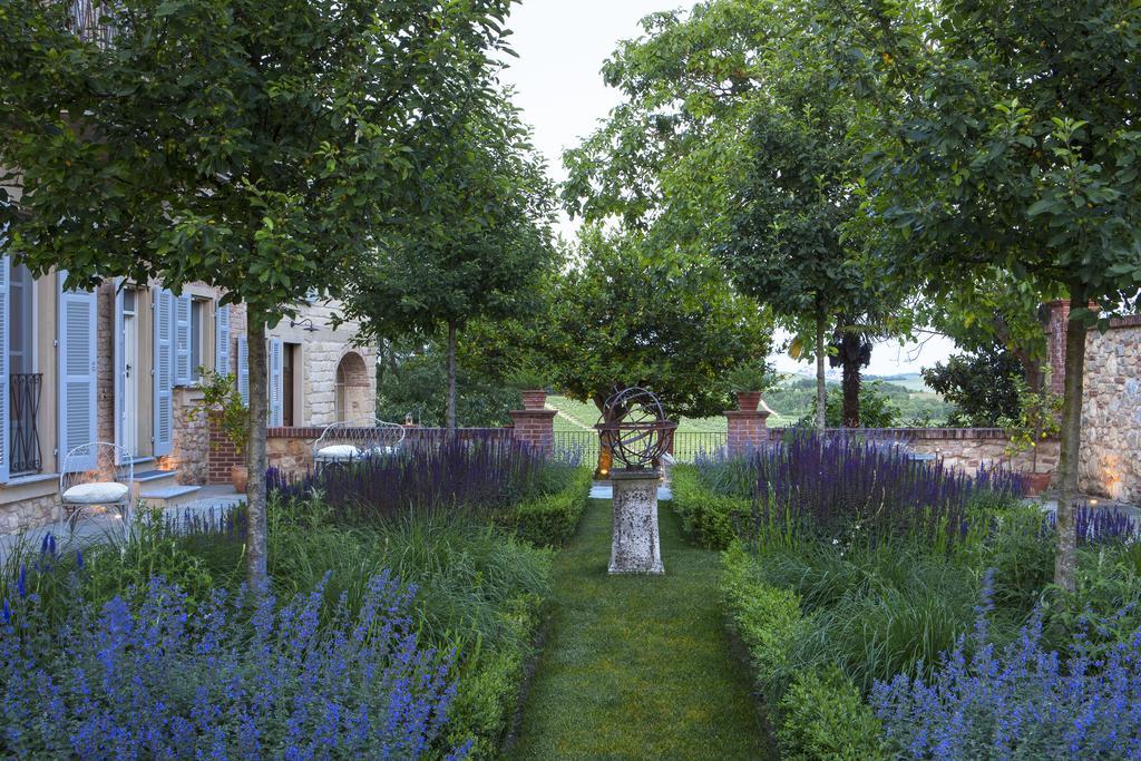 Relais Di Tenuta Santa Caterina B&B Grazzano Badoglio Dış mekan fotoğraf